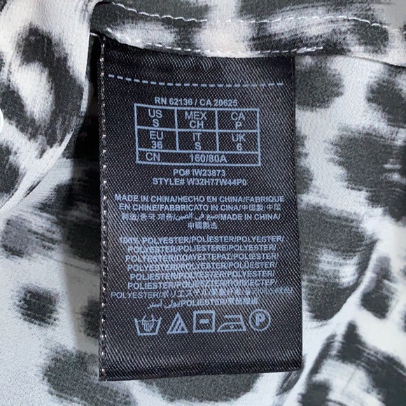 Guess sheer sexy slit-back sleeveless blouse - Picture 6 of 6